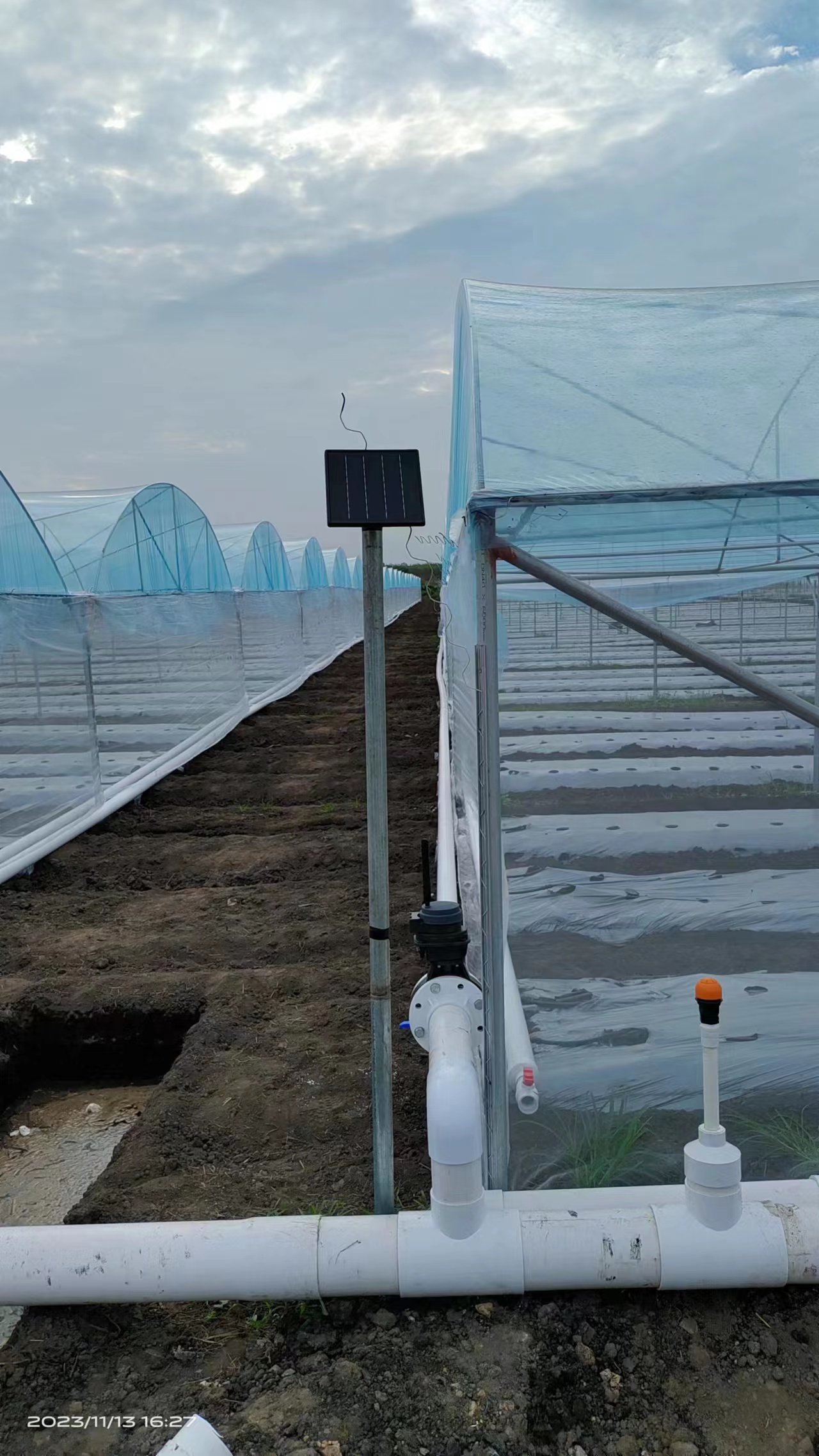 Válvula de esfera inteligente para sistema de irrigação agrícola